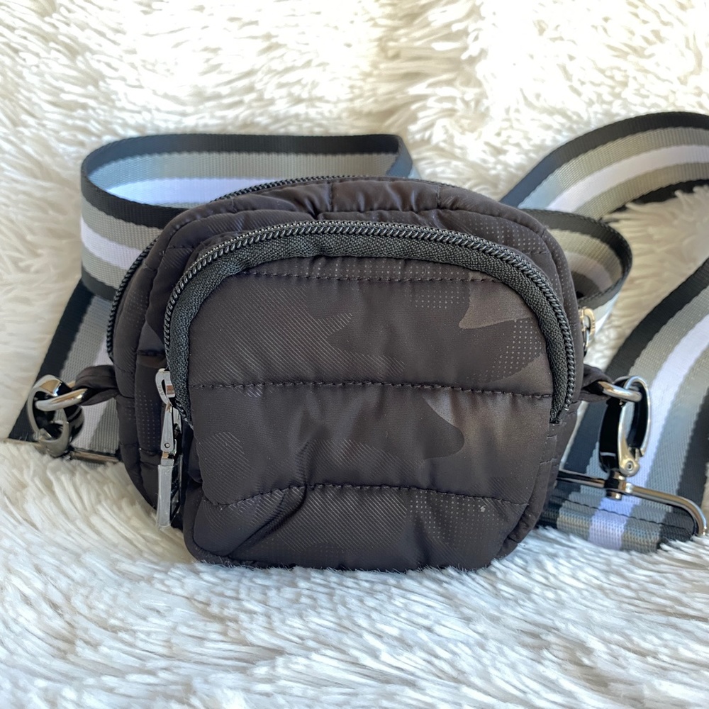 THINK ROYLN Round Wristlet Zip Crossbody Waist Bag Black Camouflage